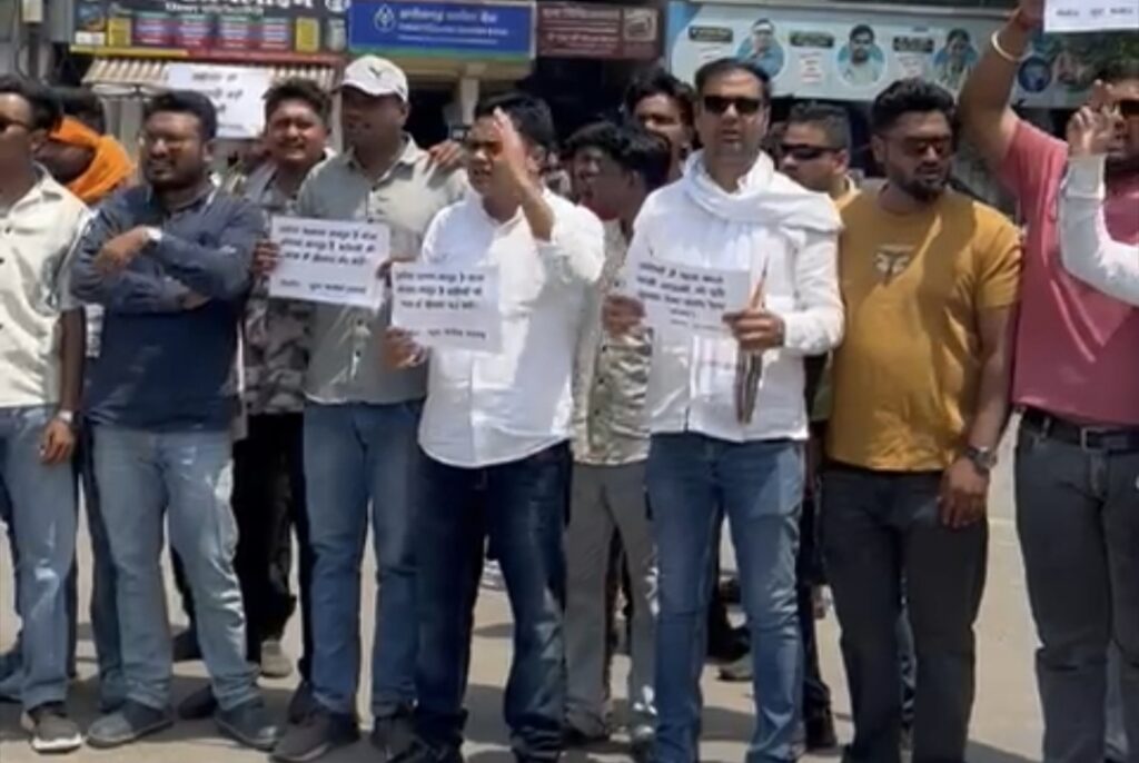 औद्योगिक सुरक्षा को लेकर युवा कांग्रेस का ऐतिहासिक घेराव, विभाग कार्यालय में तालाबंदीसैकड़ों कार्यकर्ता पहुंचे, भारी पुलिस बल रहा तैनात…देखिए वीडियो